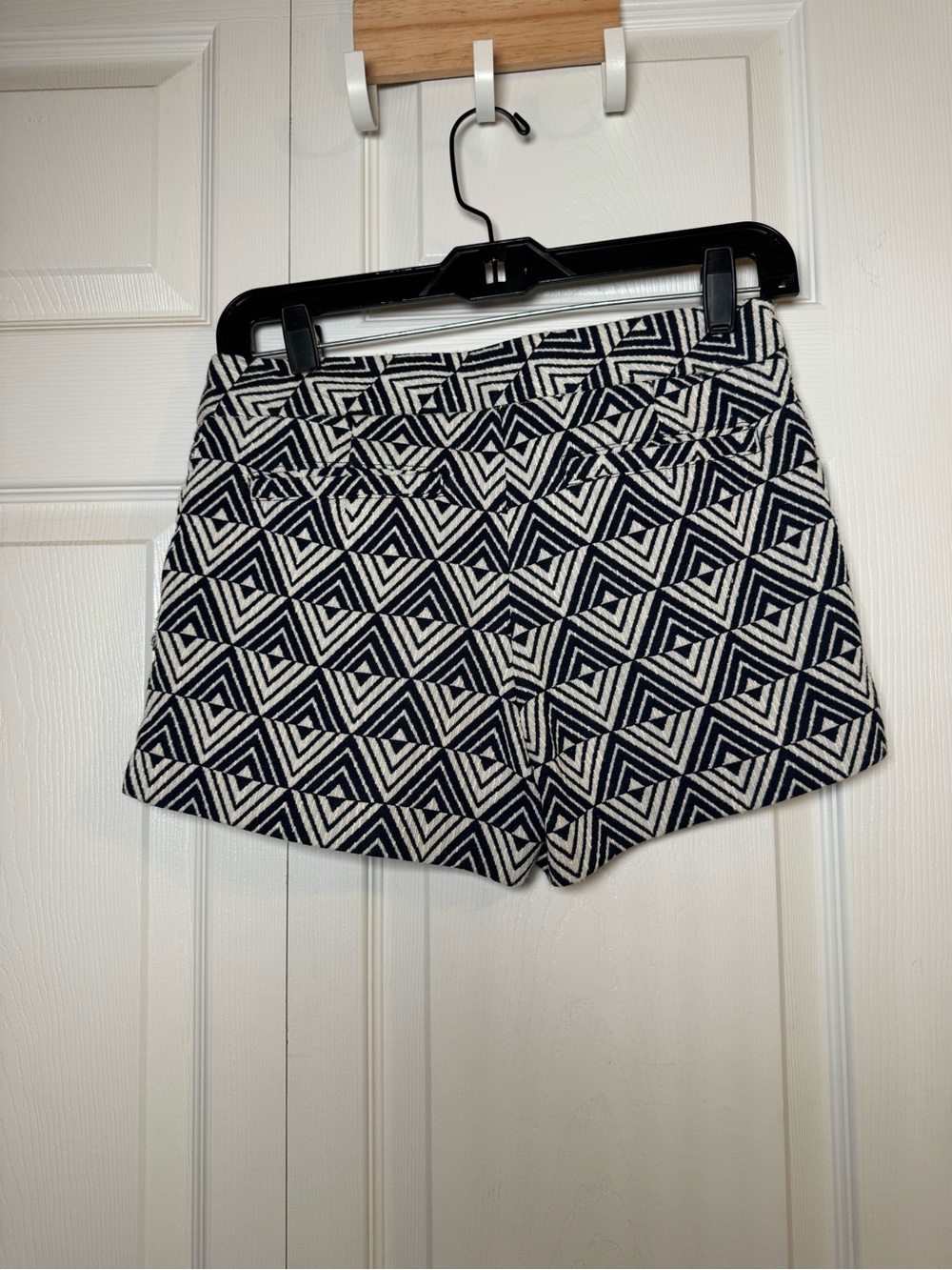 Trina Turk Geometric Print 00 - Picture 4 of 4